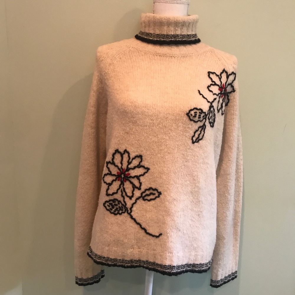 Ann Taylor Cream Turtleneck Sweater Size L